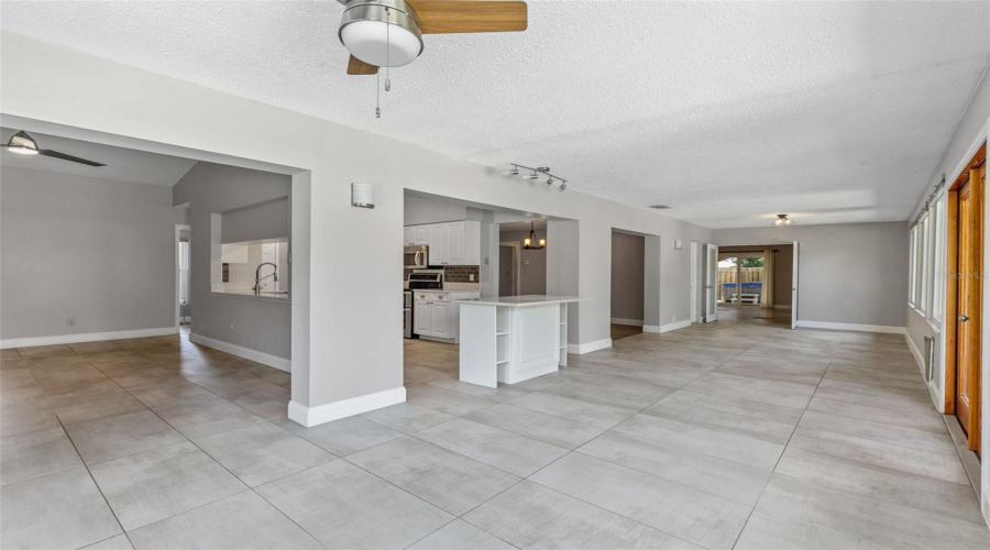 Longwood, Florida 32779, 4 Bedroom Bedrooms, ,2 Bathroombathrooms,Residential,For Sale,Needles,0,Mfro6417026