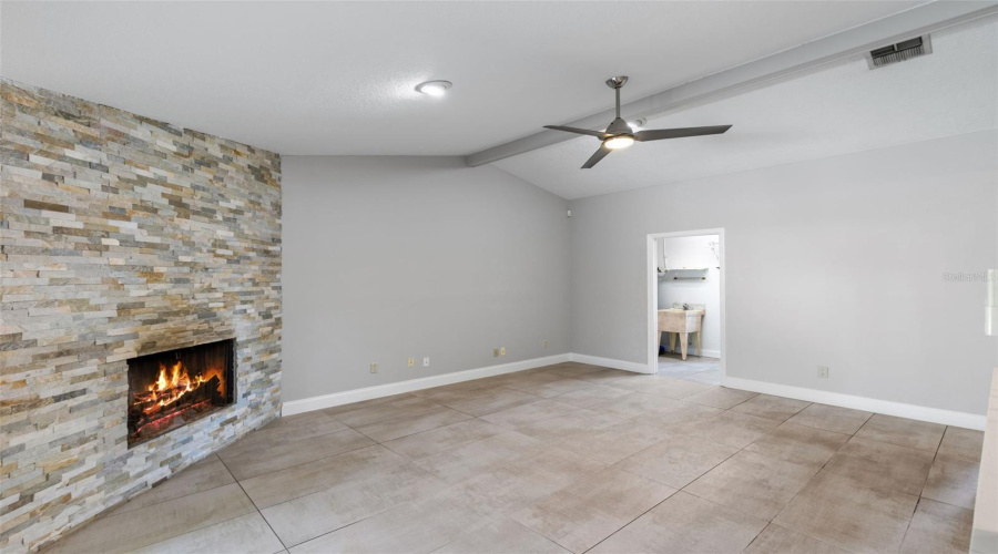 Longwood, Florida 32779, 4 Bedroom Bedrooms, ,2 Bathroombathrooms,Residential,For Sale,Needles,0,Mfro6417026
