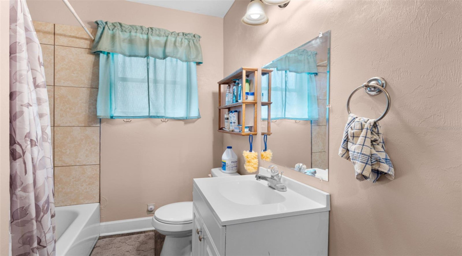 Trenton, Florida 32693, 2 Bedroom Bedrooms, ,1 Bathroombathrooms,Residential,For Sale,3Rd,0,Mfrgc542780