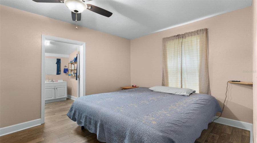Trenton, Florida 32693, 2 Bedroom Bedrooms, ,1 Bathroombathrooms,Residential,For Sale,3Rd,0,Mfrgc542780