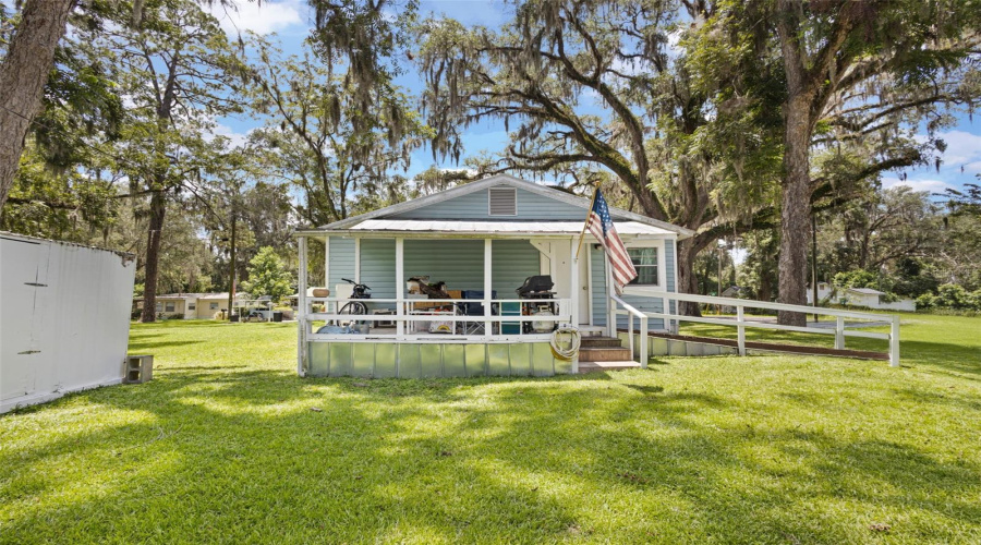 Trenton, Florida 32693, 2 Bedroom Bedrooms, ,1 Bathroombathrooms,Residential,For Sale,3Rd,0,Mfrgc542780