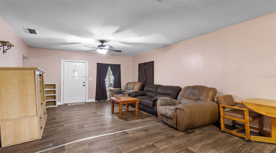 Trenton, Florida 32693, 2 Bedroom Bedrooms, ,1 Bathroombathrooms,Residential,For Sale,3Rd,0,Mfrgc542780