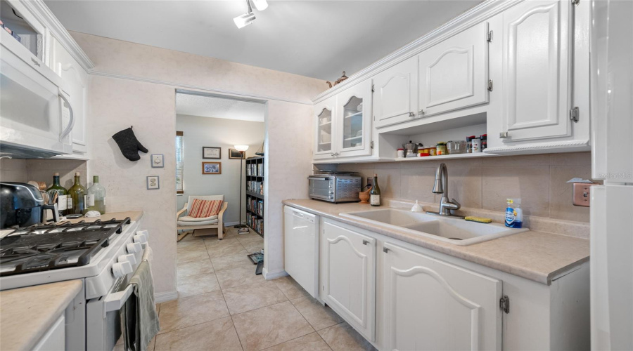 St Petersburg, Florida 33709, 2 Bedroom Bedrooms, ,2 Bathroombathrooms,Residential,For Sale,81St,0,Mfrtb8540024