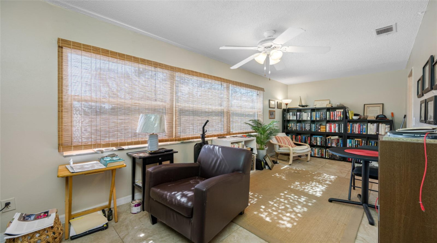 Bonus Room/Den