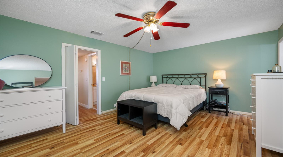 St Petersburg, Florida 33709, 2 Bedroom Bedrooms, ,2 Bathroombathrooms,Residential,For Sale,81St,0,Mfrtb8540024