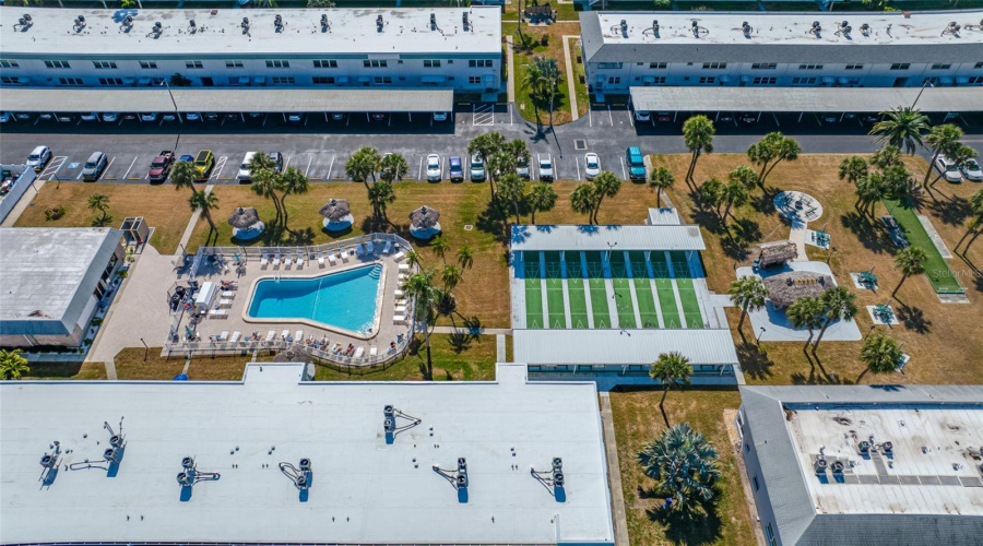 Beautiful Pool And Recreational Facilities