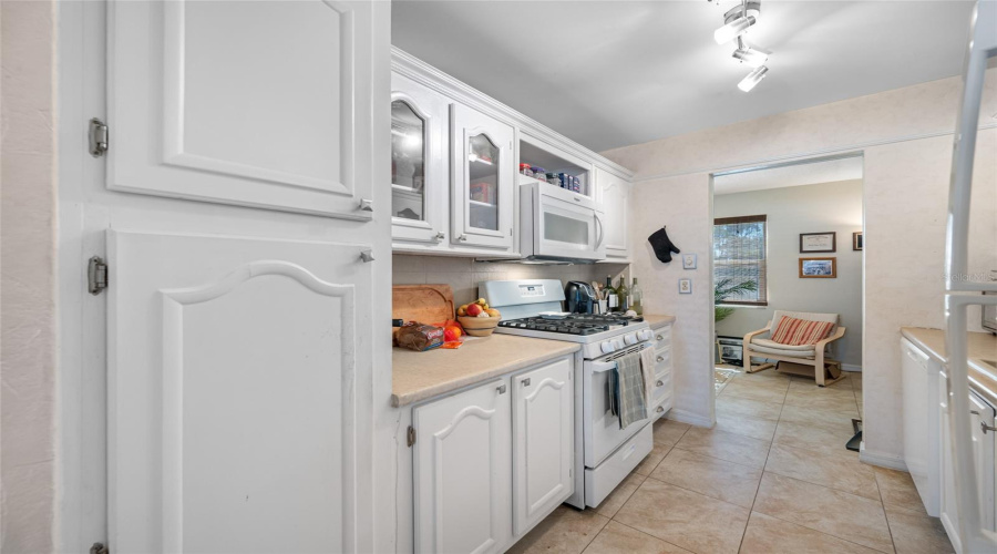 St Petersburg, Florida 33709, 2 Bedroom Bedrooms, ,2 Bathroombathrooms,Residential,For Sale,81St,0,Mfrtb8540024