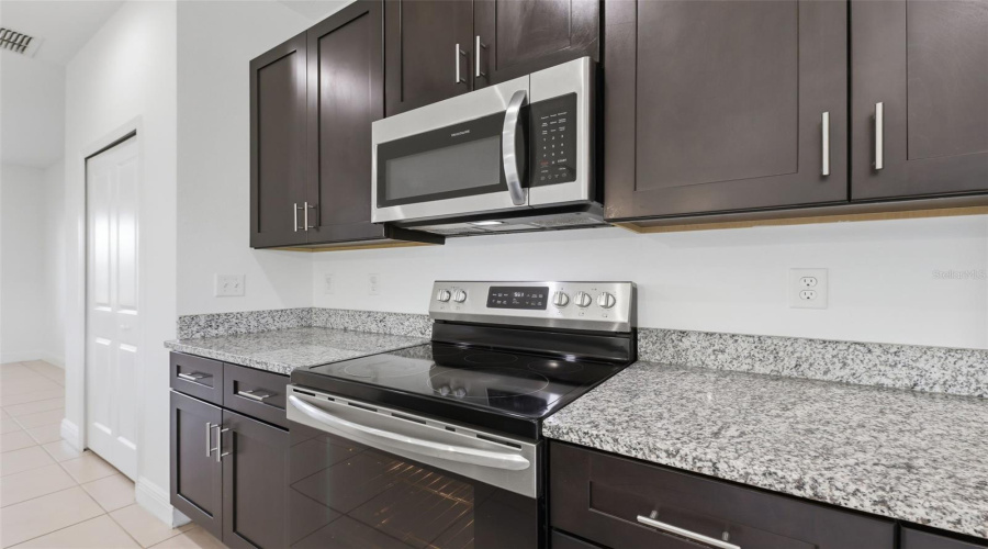 Poinciana, Florida 34759, 4 Bedroom Bedrooms, ,2 Bathroombathrooms,Residential,For Sale,Begonia,0,Mfro6428429