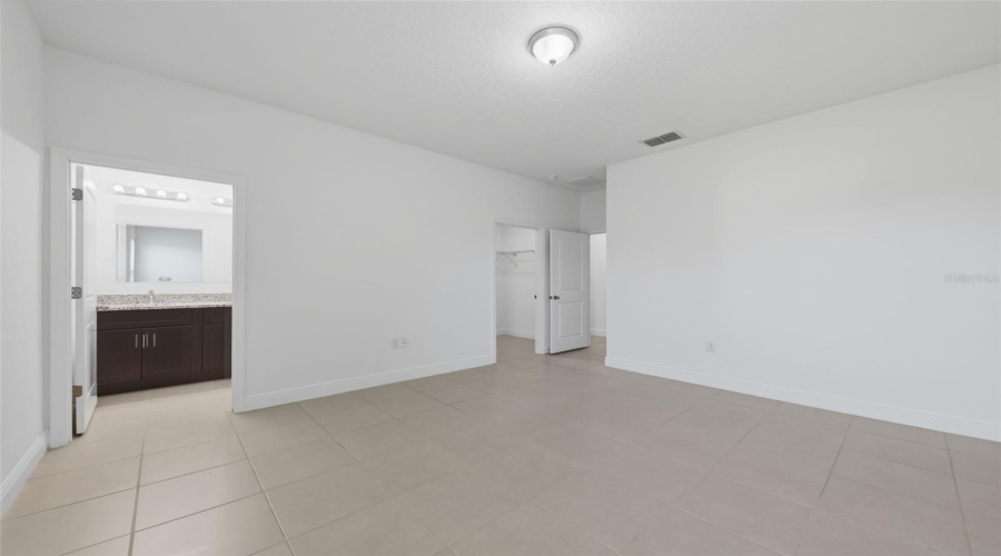 Poinciana, Florida 34759, 4 Bedroom Bedrooms, ,2 Bathroombathrooms,Residential,For Sale,Begonia,0,Mfro6428429
