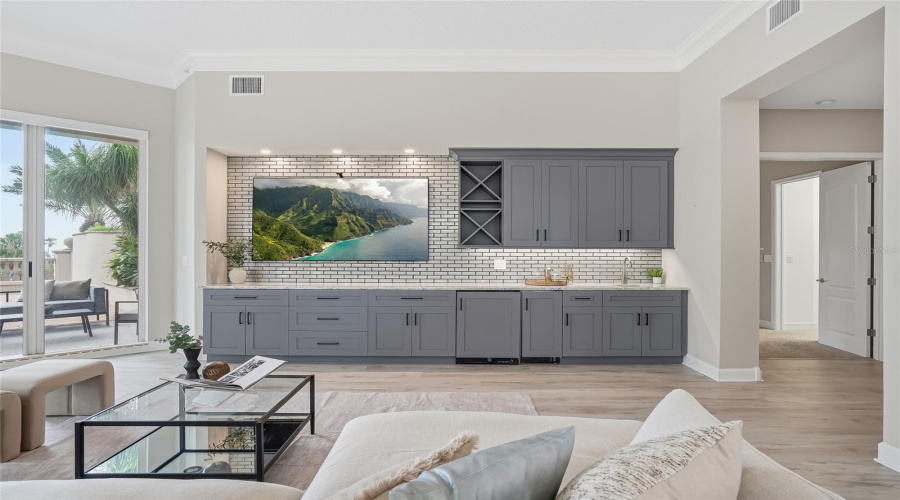 St Petersburg, Florida 33701, 3 Bedroom Bedrooms, ,2 Bathroombathrooms,Residential,For Sale,Beach,0,Mfrtb8512252