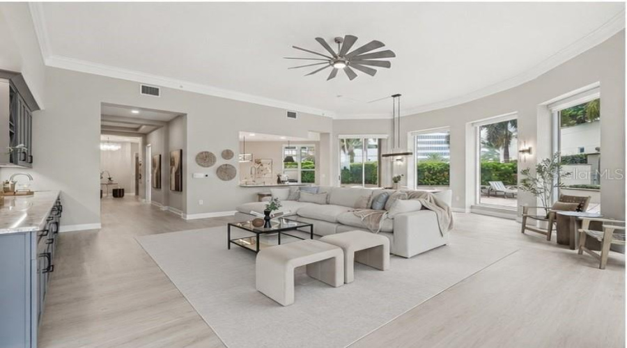 St Petersburg, Florida 33701, 3 Bedroom Bedrooms, ,2 Bathroombathrooms,Residential,For Sale,Beach,0,Mfrtb8512252