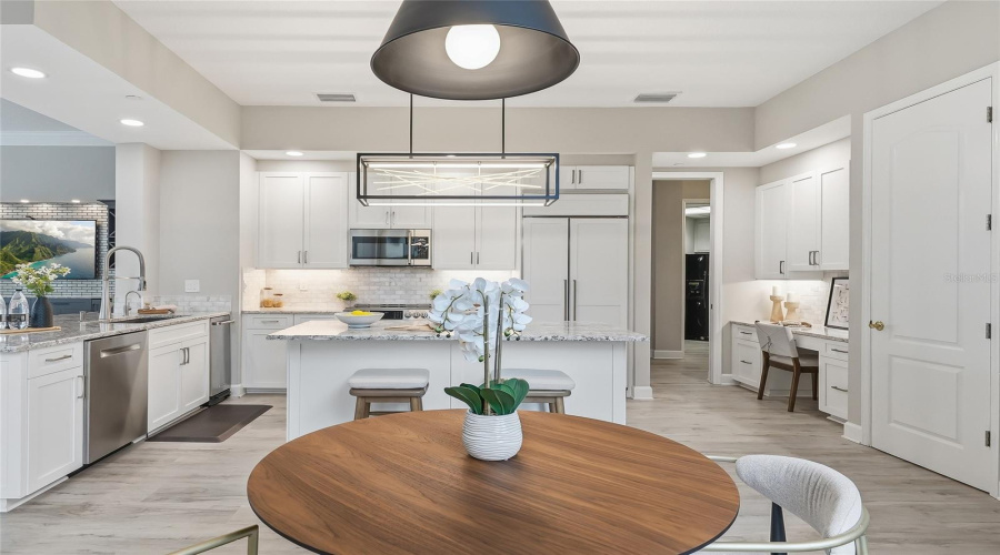 St Petersburg, Florida 33701, 3 Bedroom Bedrooms, ,2 Bathroombathrooms,Residential,For Sale,Beach,0,Mfrtb8512252