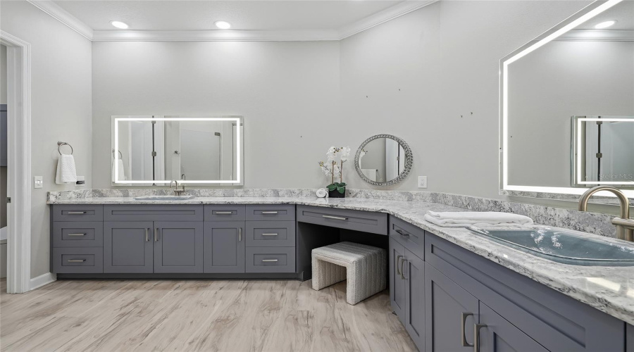St Petersburg, Florida 33701, 3 Bedroom Bedrooms, ,2 Bathroombathrooms,Residential,For Sale,Beach,0,Mfrtb8512252
