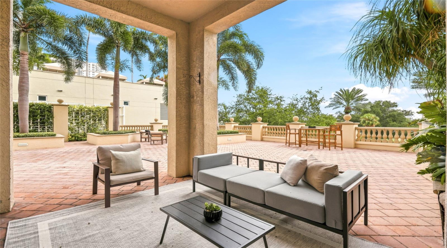 St Petersburg, Florida 33701, 3 Bedroom Bedrooms, ,2 Bathroombathrooms,Residential,For Sale,Beach,0,Mfrtb8512252