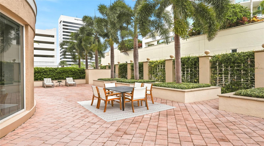 St Petersburg, Florida 33701, 3 Bedroom Bedrooms, ,2 Bathroombathrooms,Residential,For Sale,Beach,0,Mfrtb8512252
