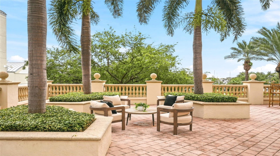 St Petersburg, Florida 33701, 3 Bedroom Bedrooms, ,2 Bathroombathrooms,Residential,For Sale,Beach,0,Mfrtb8512252