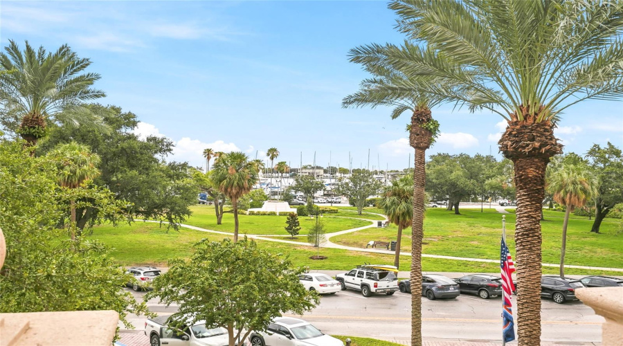 St Petersburg, Florida 33701, 3 Bedroom Bedrooms, ,2 Bathroombathrooms,Residential,For Sale,Beach,0,Mfrtb8512252