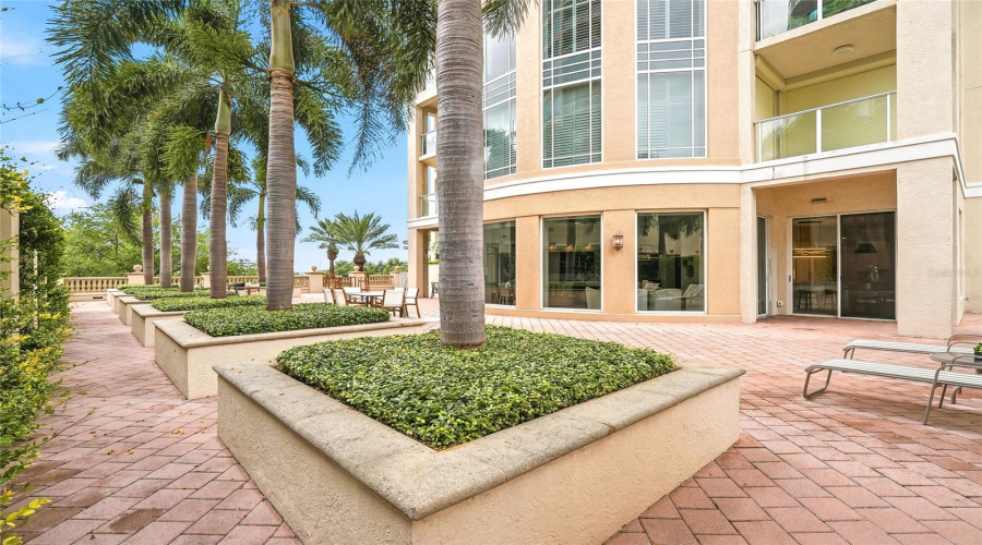 St Petersburg, Florida 33701, 3 Bedroom Bedrooms, ,2 Bathroombathrooms,Residential,For Sale,Beach,0,Mfrtb8512252