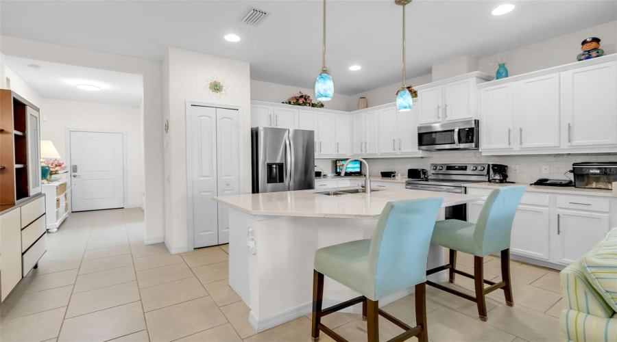 Bradenton, Florida 34209, 2 Bedroom Bedrooms, ,2 Bathroombathrooms,Residential,For Sale,Vista Bella,0,Mfra4692192