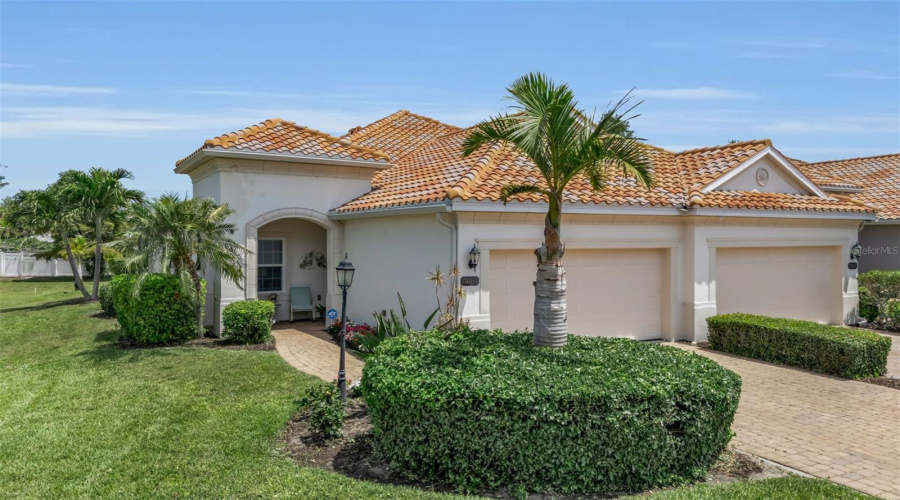 Bradenton, Florida 34209, 2 Bedroom Bedrooms, ,2 Bathroombathrooms,Residential,For Sale,Vista Bella,0,Mfra4692192