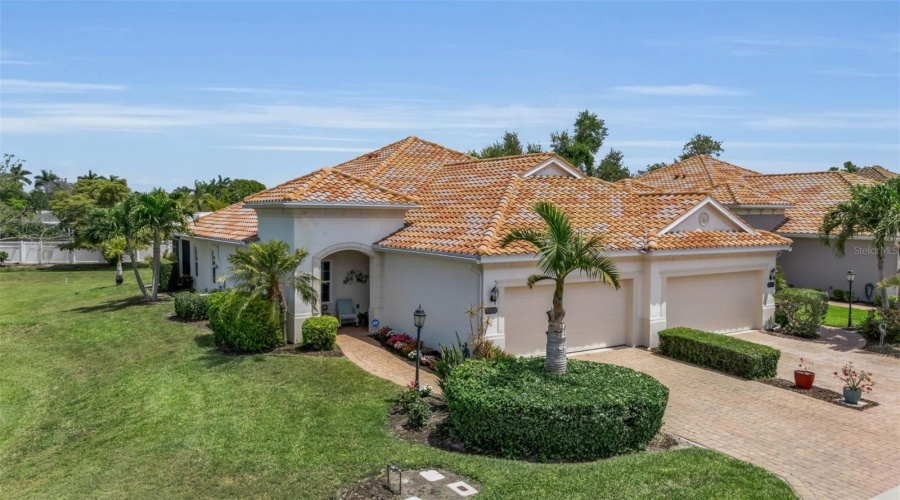 Bradenton, Florida 34209, 2 Bedroom Bedrooms, ,2 Bathroombathrooms,Residential,For Sale,Vista Bella,0,Mfra4692192