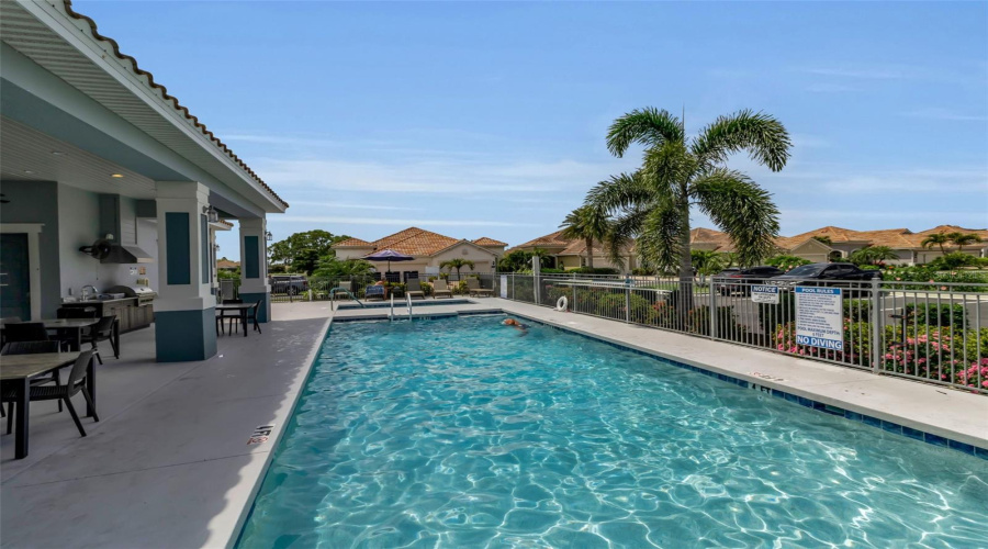 Bradenton, Florida 34209, 2 Bedroom Bedrooms, ,2 Bathroombathrooms,Residential,For Sale,Vista Bella,0,Mfra4692192