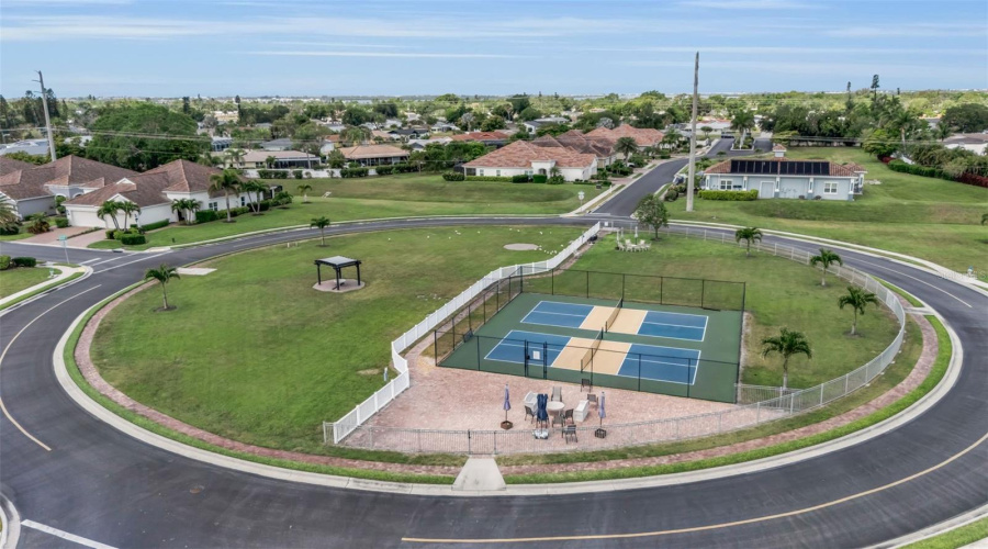 Bradenton, Florida 34209, 2 Bedroom Bedrooms, ,2 Bathroombathrooms,Residential,For Sale,Vista Bella,0,Mfra4692192