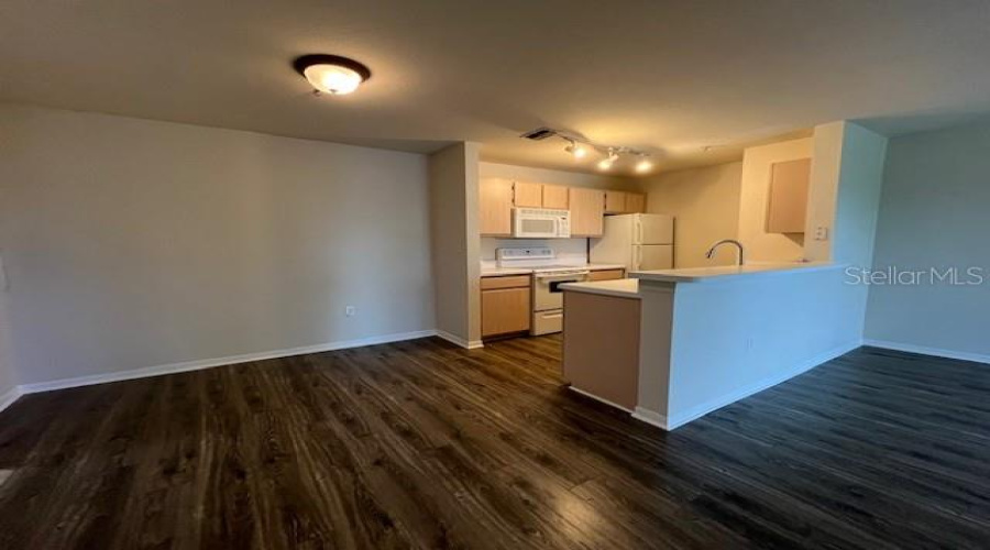 Orlando, Florida 32811, 1 Bedroom Bedrooms, ,1 Bathroombathrooms,Residential,For Sale,Vineland,0,Mfro6407249