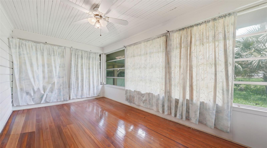 Ocala, Florida 34471, 3 Bedroom Bedrooms, ,1 Bathroombathrooms,Residential,For Sale,Lake Weir,0,Mfrg5115849