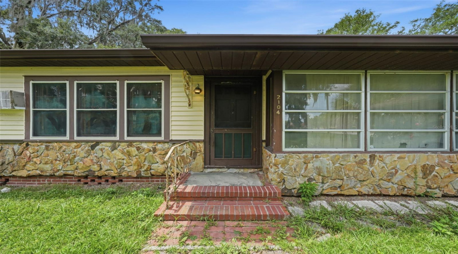 Ocala, Florida 34471, 3 Bedroom Bedrooms, ,1 Bathroombathrooms,Residential,For Sale,Lake Weir,0,Mfrg5115849
