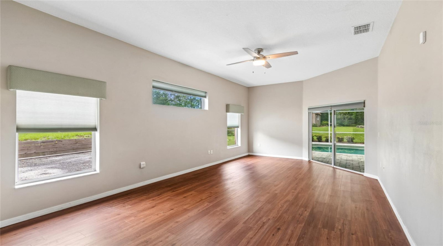 Weeki Wachee, Florida 34613, 3 Bedroom Bedrooms, ,3 Bathroombathrooms,Residential,For Sale,Nittany,0,Mfrw7888169