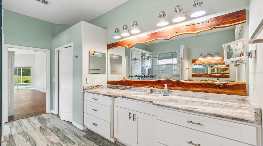 Weeki Wachee, Florida 34613, 3 Bedroom Bedrooms, ,3 Bathroombathrooms,Residential,For Sale,Nittany,0,Mfrw7888169