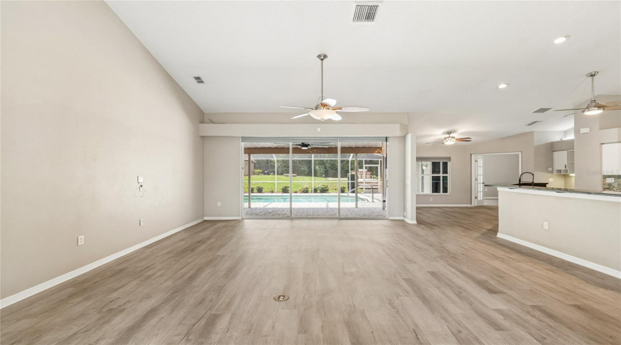 Weeki Wachee, Florida 34613, 3 Bedroom Bedrooms, ,3 Bathroombathrooms,Residential,For Sale,Nittany,0,Mfrw7888169