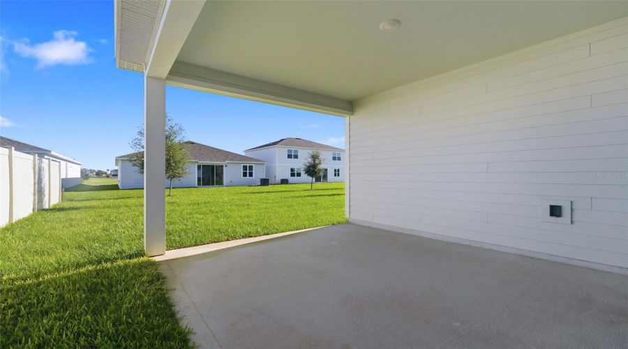 Rear Lanai