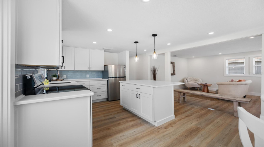 St Petersburg, Florida 33711, 3 Bedroom Bedrooms, ,2 Bathroombathrooms,Residential,For Sale,Kingston,0,Mfrtb8537721