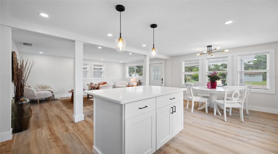 St Petersburg, Florida 33711, 3 Bedroom Bedrooms, ,2 Bathroombathrooms,Residential,For Sale,Kingston,0,Mfrtb8537721