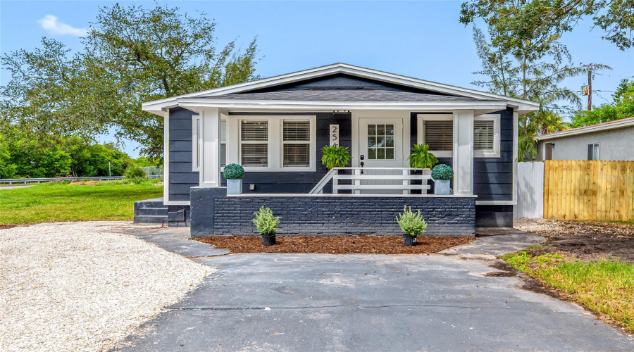 St Petersburg, Florida 33711, 3 Bedroom Bedrooms, ,2 Bathroombathrooms,Residential,For Sale,Kingston,0,Mfrtb8537721