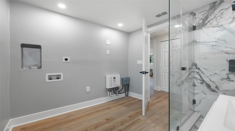 St Petersburg, Florida 33711, 3 Bedroom Bedrooms, ,2 Bathroombathrooms,Residential,For Sale,Kingston,0,Mfrtb8537721