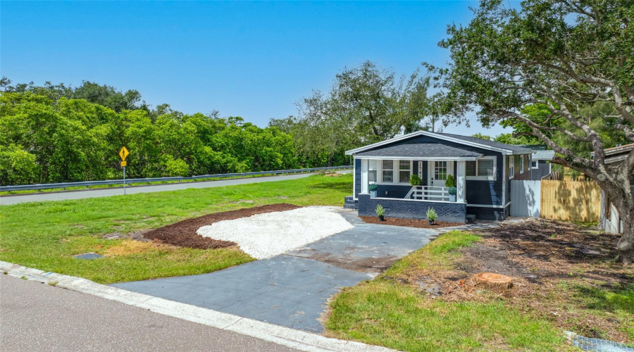 St Petersburg, Florida 33711, 3 Bedroom Bedrooms, ,2 Bathroombathrooms,Residential,For Sale,Kingston,0,Mfrtb8537721