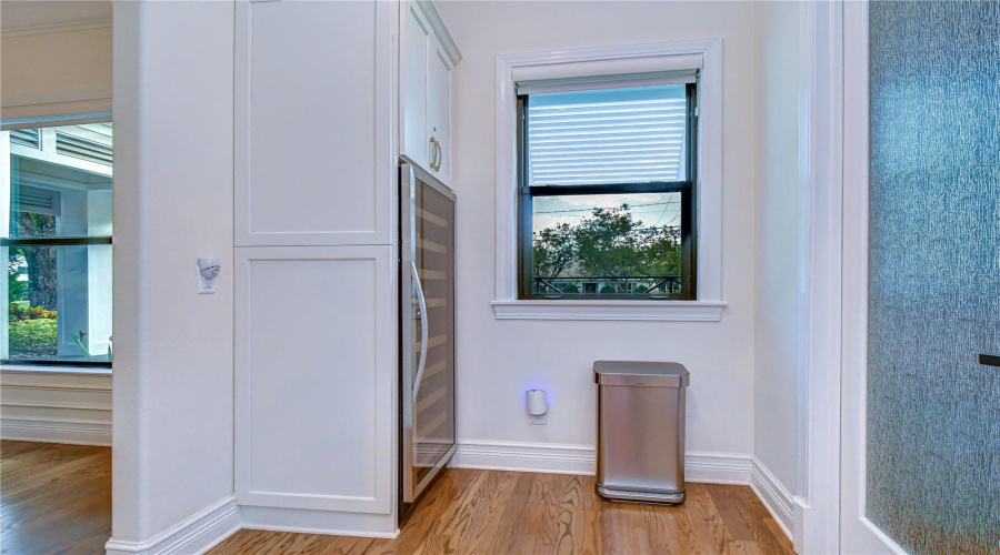 Tampa, Florida 33609, 5 Bedroom Bedrooms, ,4 Bathroombathrooms,Residential,For Sale,Cleveland,0,Mfrtb8536070