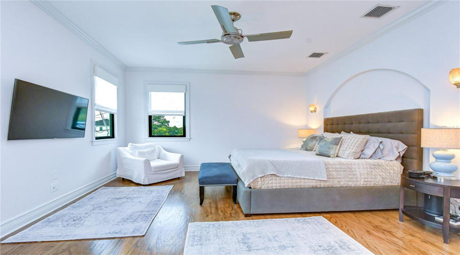 Tampa, Florida 33609, 5 Bedroom Bedrooms, ,4 Bathroombathrooms,Residential,For Sale,Cleveland,0,Mfrtb8536070