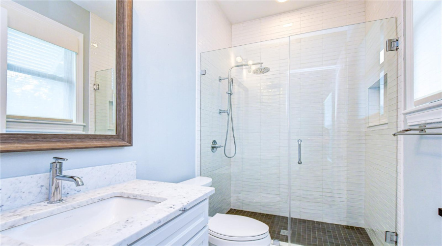 Tampa, Florida 33609, 5 Bedroom Bedrooms, ,4 Bathroombathrooms,Residential,For Sale,Cleveland,0,Mfrtb8536070