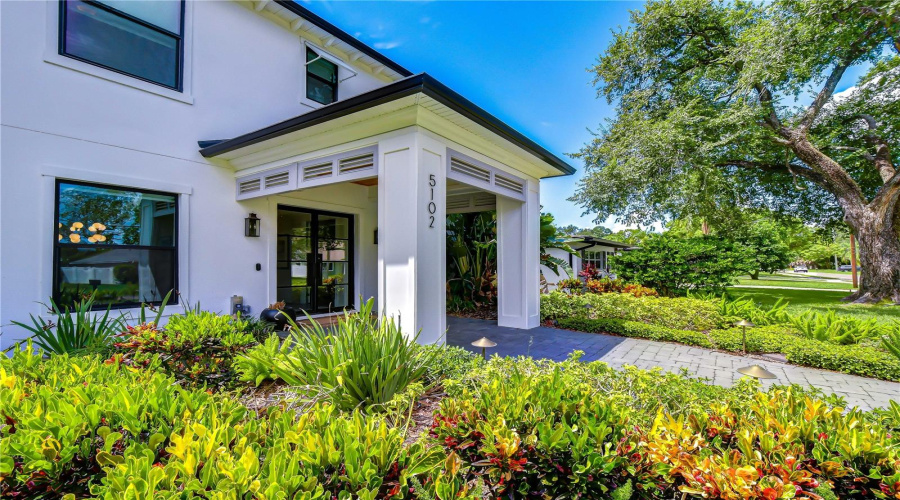 Tampa, Florida 33609, 5 Bedroom Bedrooms, ,4 Bathroombathrooms,Residential,For Sale,Cleveland,0,Mfrtb8536070
