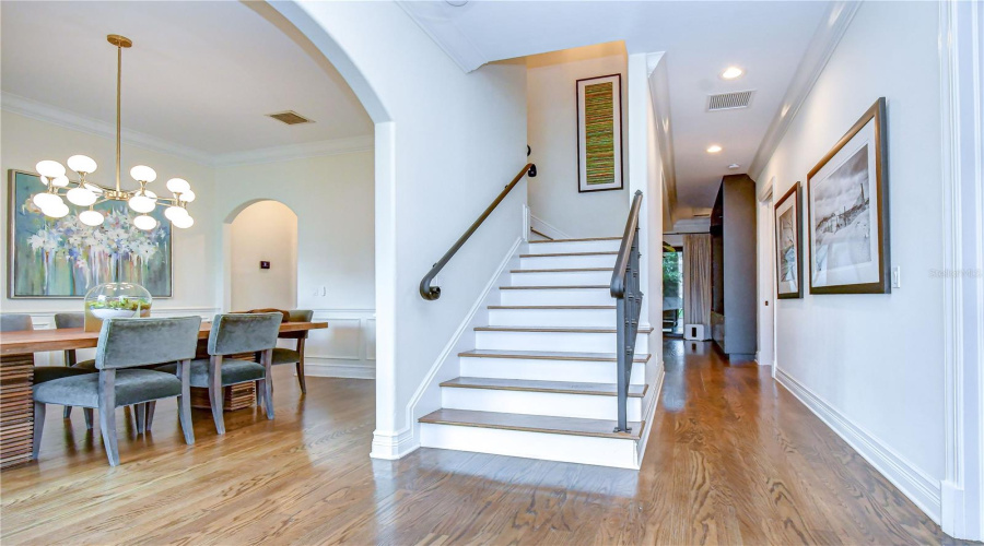 Tampa, Florida 33609, 5 Bedroom Bedrooms, ,4 Bathroombathrooms,Residential,For Sale,Cleveland,0,Mfrtb8536070
