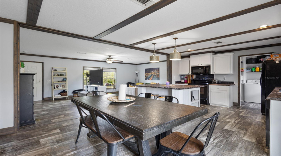 Bronson, Florida 32621, 5 Bedroom Bedrooms, ,3 Bathroombathrooms,Residential,For Sale,77Th,0,Mfrgc542463
