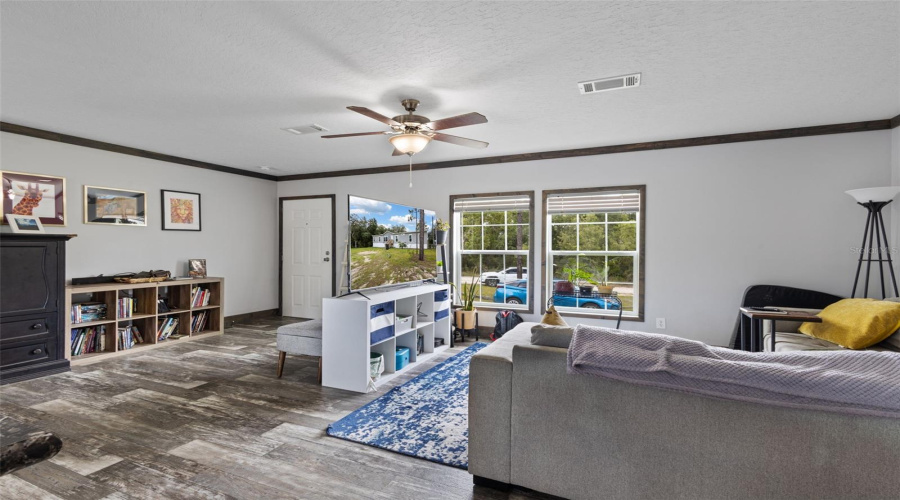 Bronson, Florida 32621, 5 Bedroom Bedrooms, ,3 Bathroombathrooms,Residential,For Sale,77Th,0,Mfrgc542463