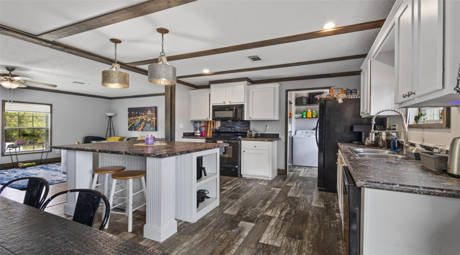 Bronson, Florida 32621, 5 Bedroom Bedrooms, ,3 Bathroombathrooms,Residential,For Sale,77Th,0,Mfrgc542463