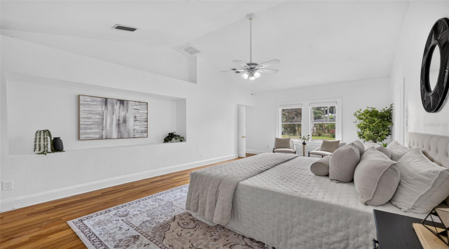 Orlando, Florida 32804, 3 Bedroom Bedrooms, ,2 Bathroombathrooms,Residential,For Sale,King St,0,Mfro6429593