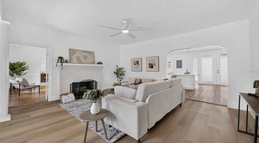 Orlando, Florida 32804, 3 Bedroom Bedrooms, ,2 Bathroombathrooms,Residential,For Sale,King St,0,Mfro6429593