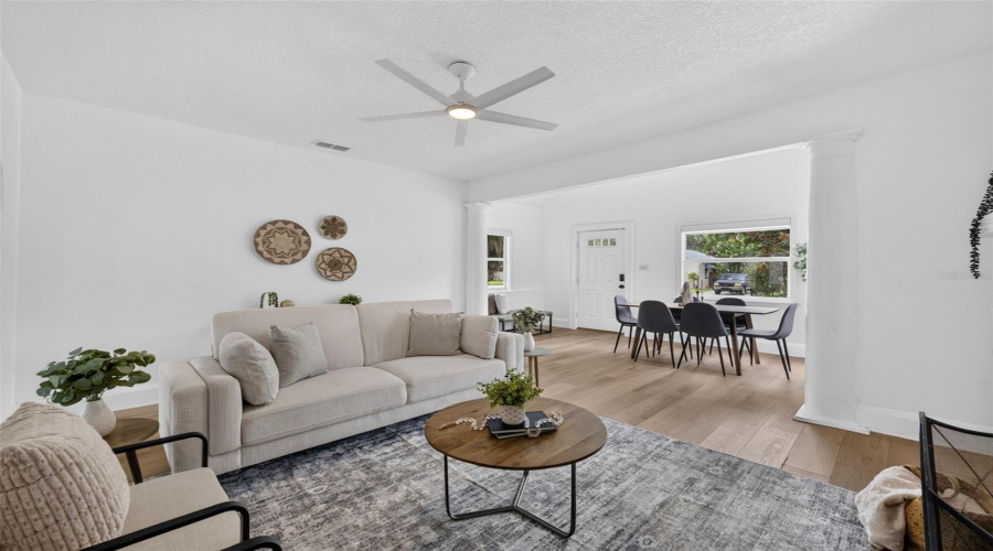 Orlando, Florida 32804, 3 Bedroom Bedrooms, ,2 Bathroombathrooms,Residential,For Sale,King St,0,Mfro6429593